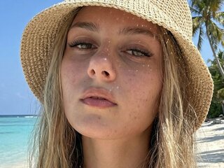 StefaniBrowyn recorded